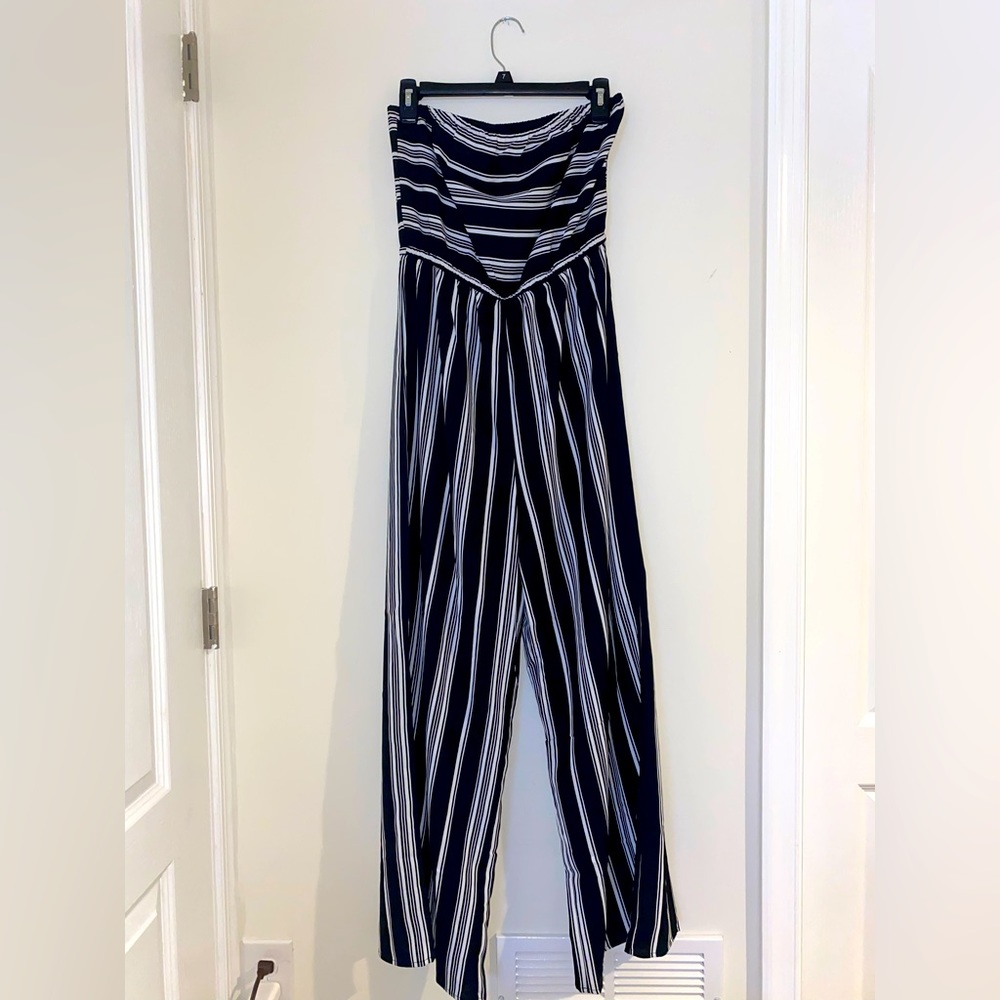 Striped Strapless Jumpsuit 🌞🖤